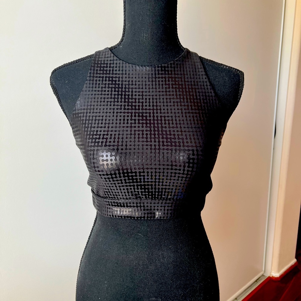 PELOTON
Show Up Digital Foil High Neck Bra